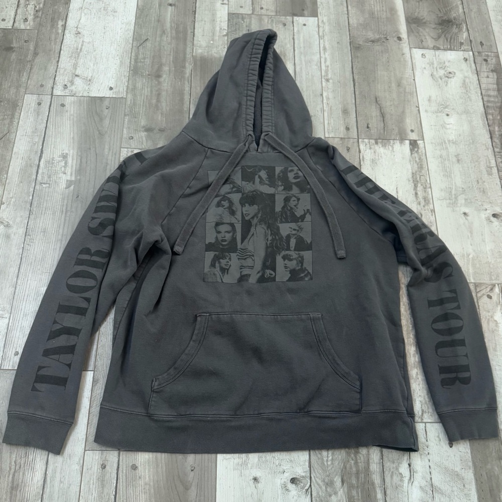 Taylor Swift Black Gray Graphic Pullover Era Tour Hoodie Medium